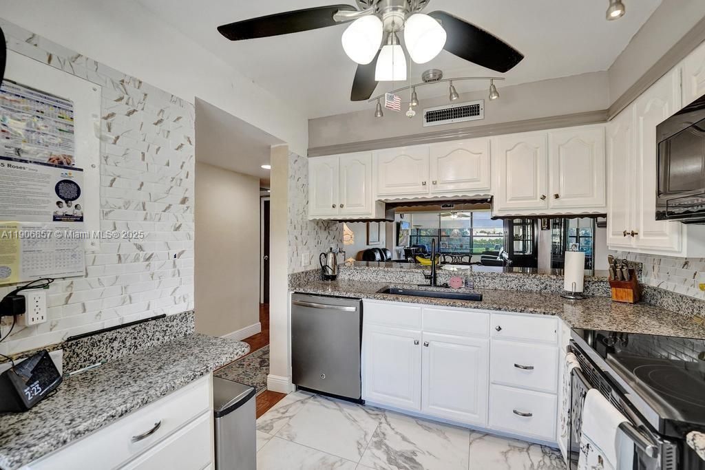 En Venta: $310,000 (2 camas, 2 baños, 1385 Pies cuadrados)