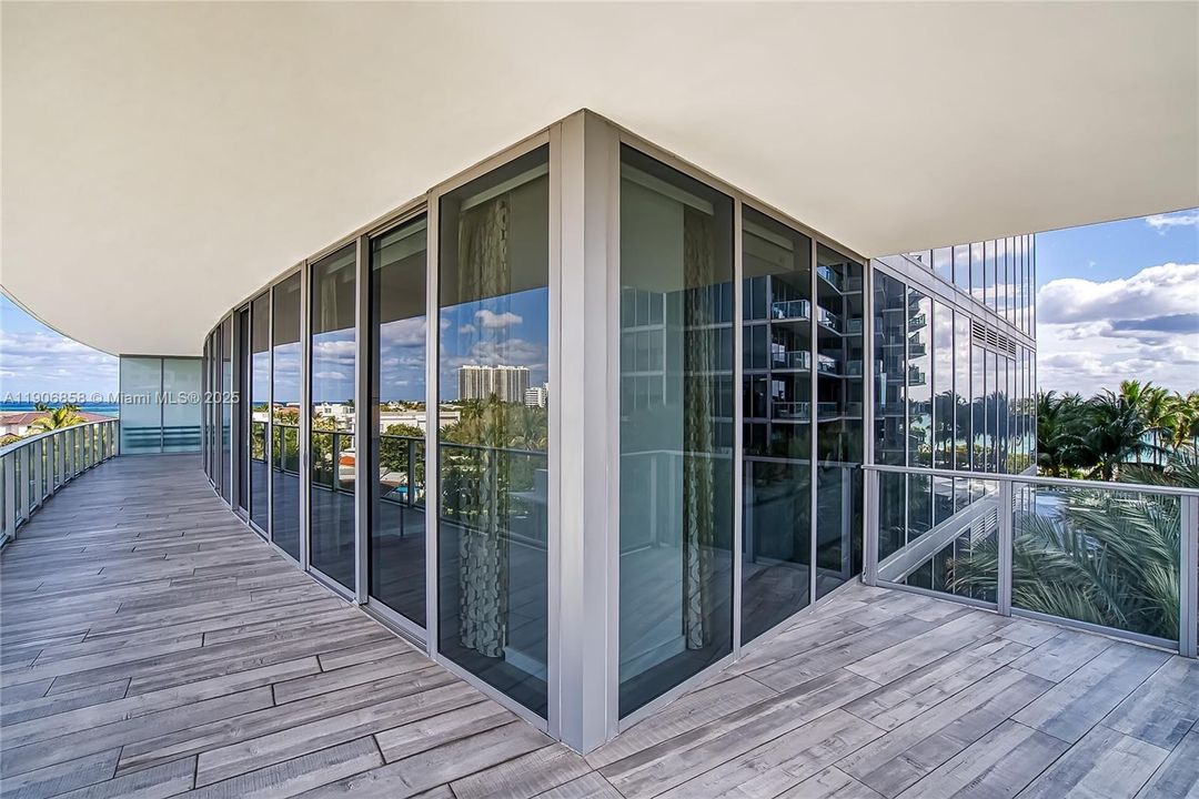 На продажу: $5,900,000 (4 спален, 6 ванн, 3422 Квадратных фут)