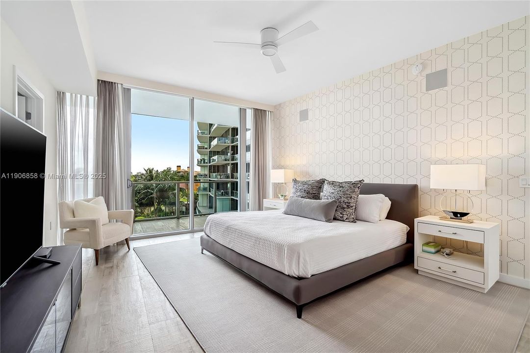 На продажу: $5,900,000 (4 спален, 6 ванн, 3422 Квадратных фут)