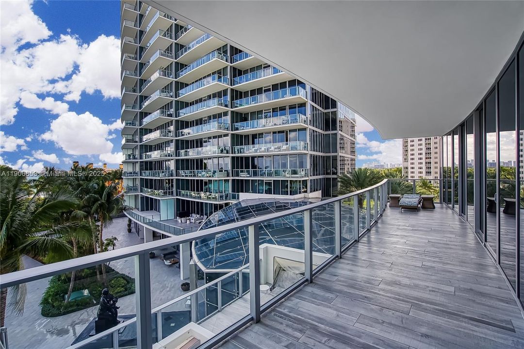 На продажу: $5,900,000 (4 спален, 6 ванн, 3422 Квадратных фут)