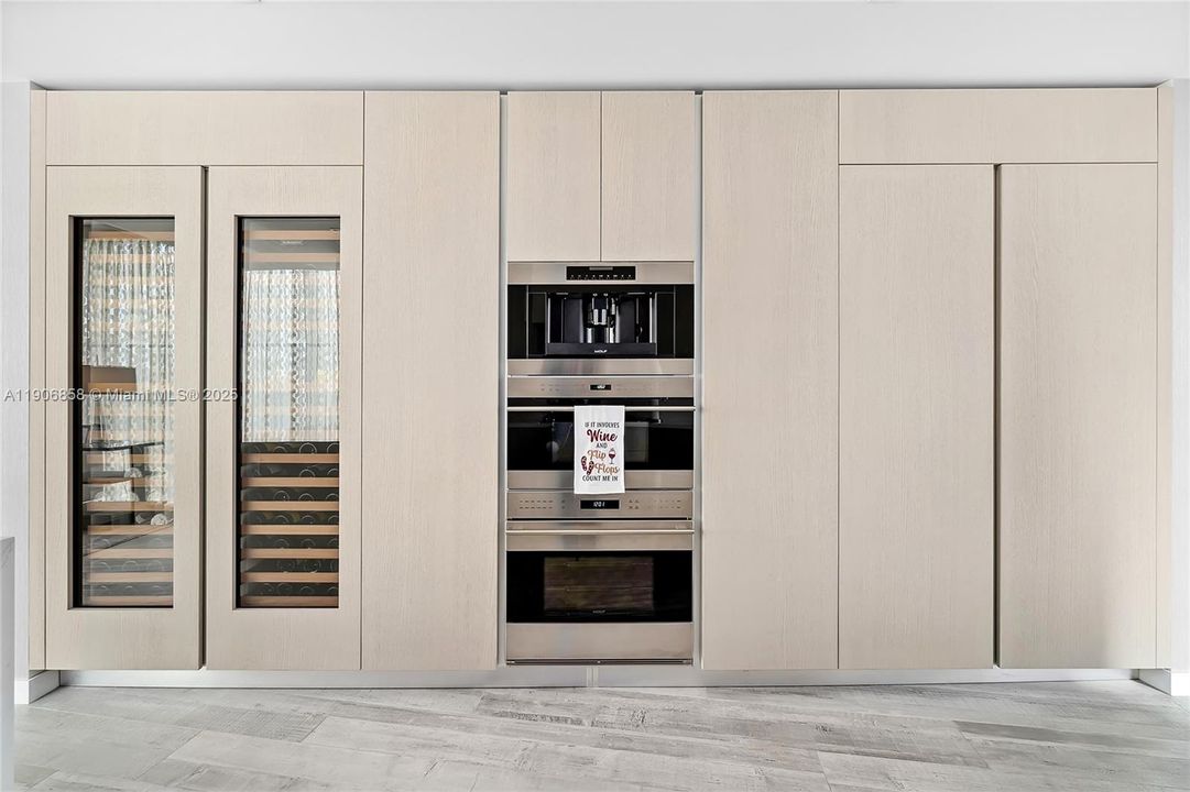 На продажу: $5,900,000 (4 спален, 6 ванн, 3422 Квадратных фут)