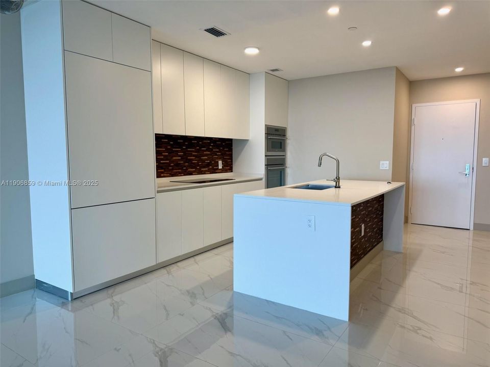 For Rent: $9,000 (3 beds, 3 baths, 0 Square Feet)