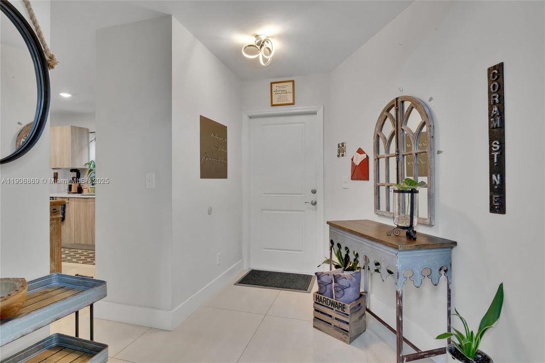 For Sale: $765,000 (5 beds, 3 baths, 1692 Square Feet)