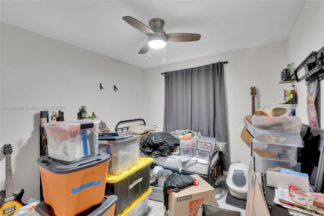 For Sale: $765,000 (5 beds, 3 baths, 1692 Square Feet)