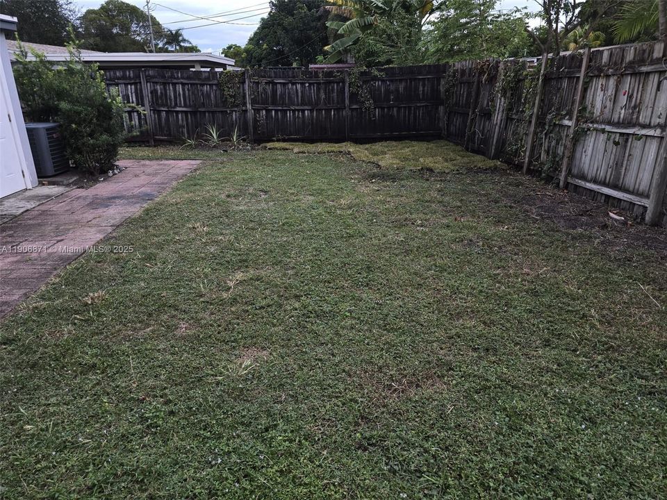 最近租的: $2,700 (2 贝兹, 1 浴室, 1061 平方英尺)