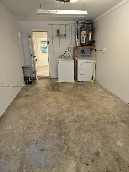 最近租的: $2,700 (2 贝兹, 1 浴室, 1061 平方英尺)