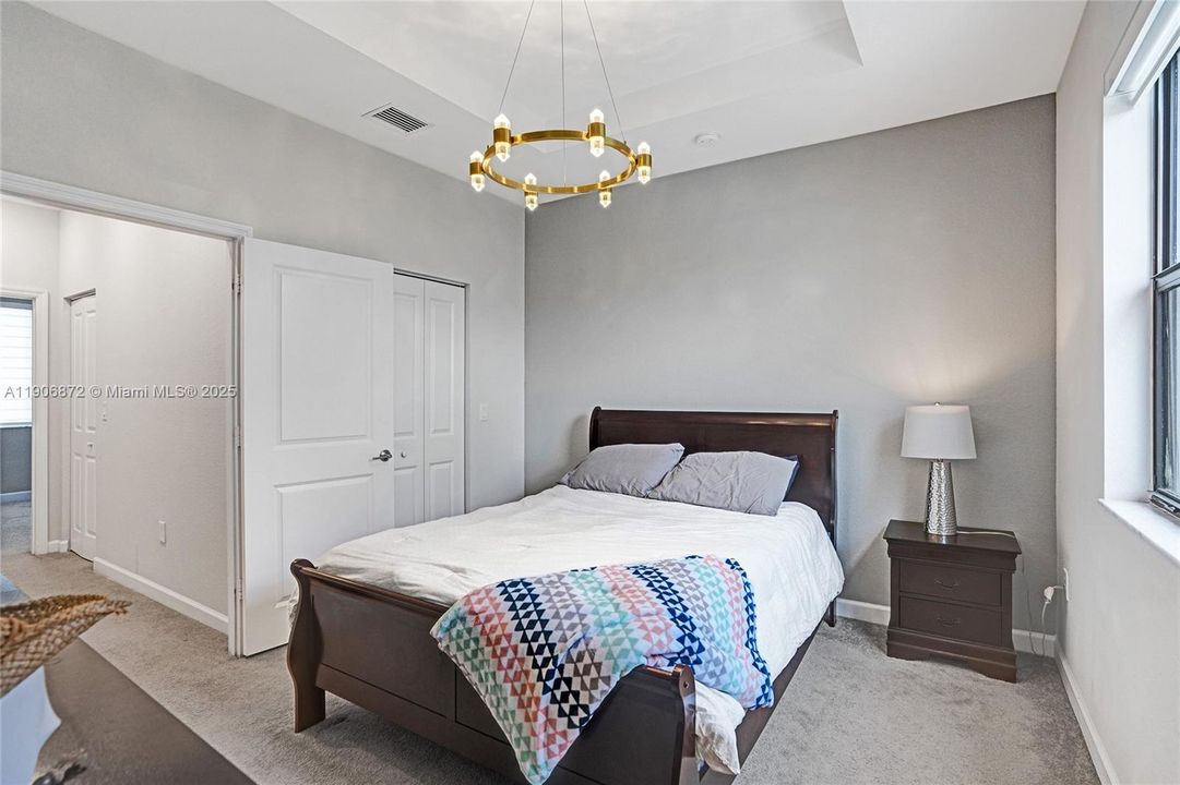 For Sale: $445,000 (3 beds, 3 baths, 1320 Square Feet)