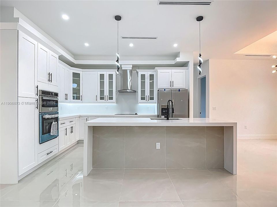 For Sale: $395,000 (4 beds, 2 baths, 2150 Square Feet)