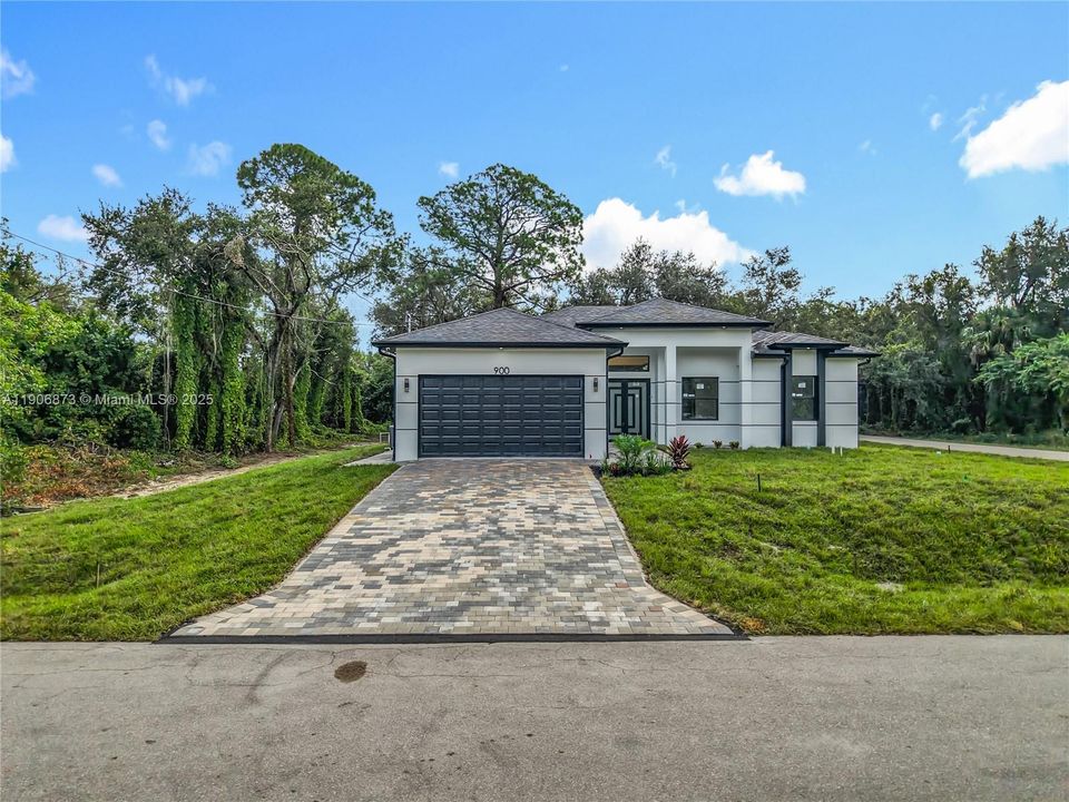 For Sale: $395,000 (4 beds, 2 baths, 2150 Square Feet)