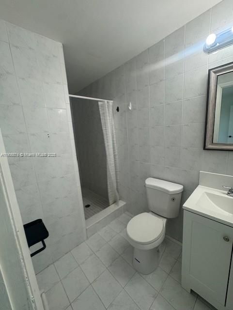 合同活跃: $2,150 (2 贝兹, 2 浴室, 1196 平方英尺)