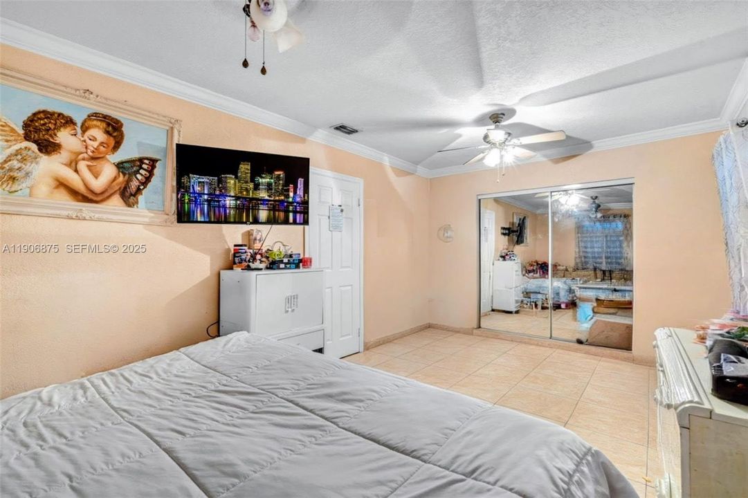 For Sale: $569,000 (4 beds, 2 baths, 1673 Square Feet)