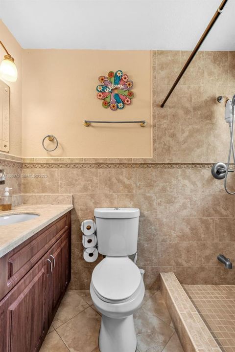 For Sale: $569,000 (4 beds, 2 baths, 1673 Square Feet)