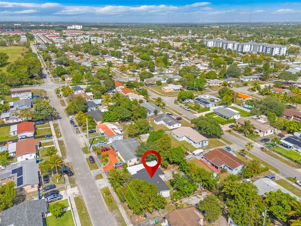 For Sale: $569,000 (4 beds, 2 baths, 1673 Square Feet)