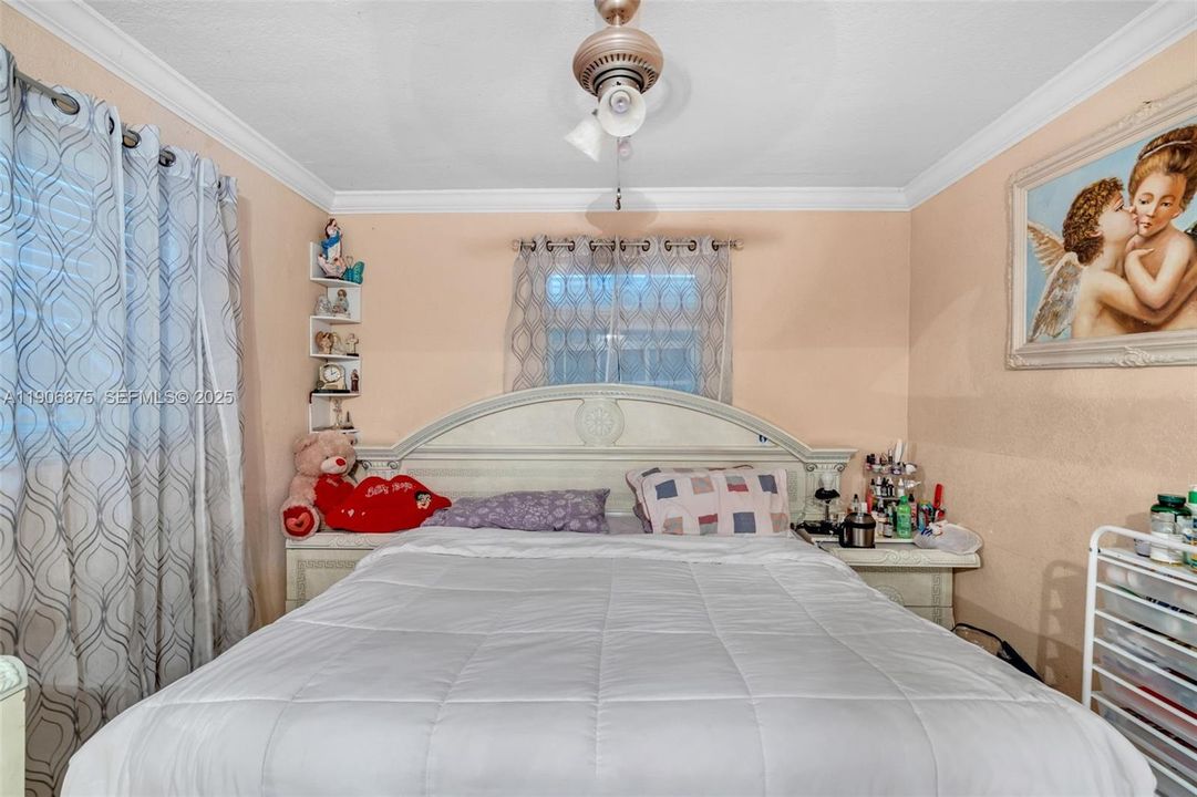 For Sale: $569,000 (4 beds, 2 baths, 1673 Square Feet)