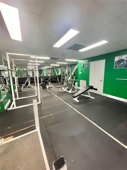 На продажу: $242,000 (2 спален, 2 ванн, 1010 Квадратных фут)