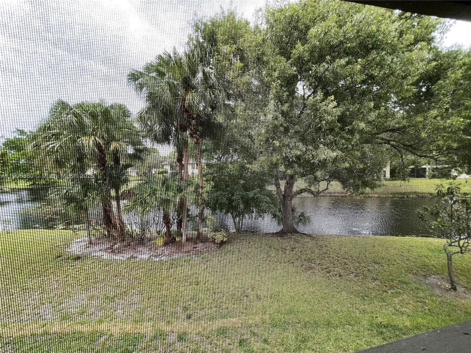 На продажу: $242,000 (2 спален, 2 ванн, 1010 Квадратных фут)