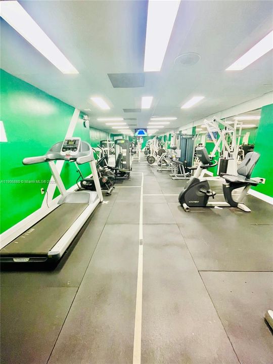 На продажу: $242,000 (2 спален, 2 ванн, 1010 Квадратных фут)