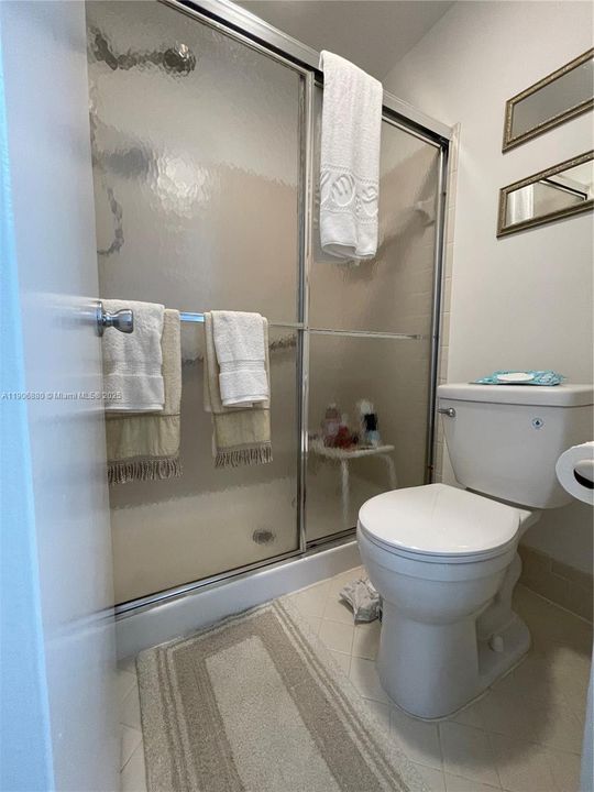 На продажу: $242,000 (2 спален, 2 ванн, 1010 Квадратных фут)