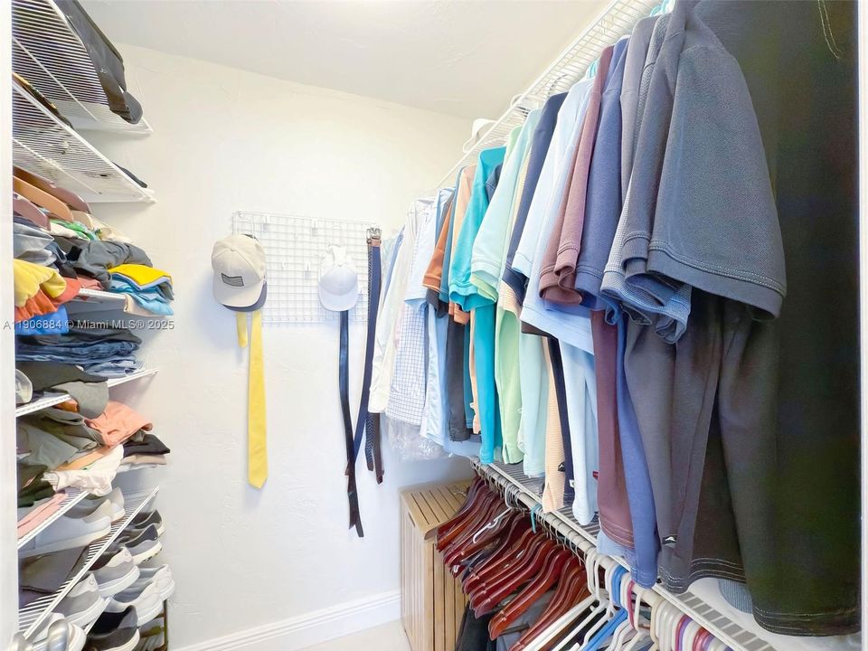 Active With Contract: $1,245,000 (4 beds, 2 baths, 1898 Square Feet)