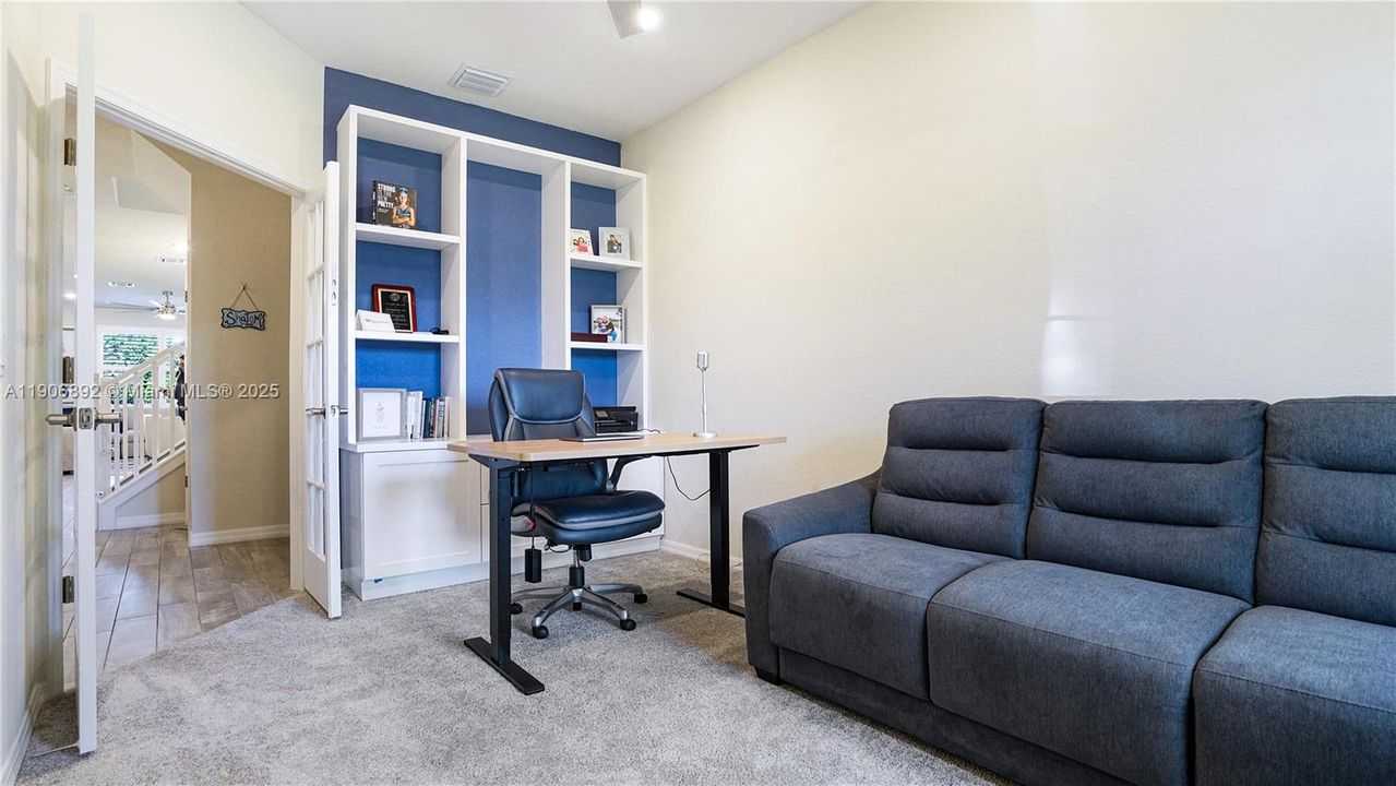 For Sale: $750,000 (4 beds, 2 baths, 2377 Square Feet)