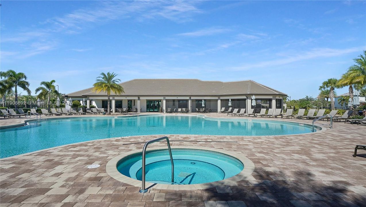 For Sale: $750,000 (4 beds, 2 baths, 2377 Square Feet)