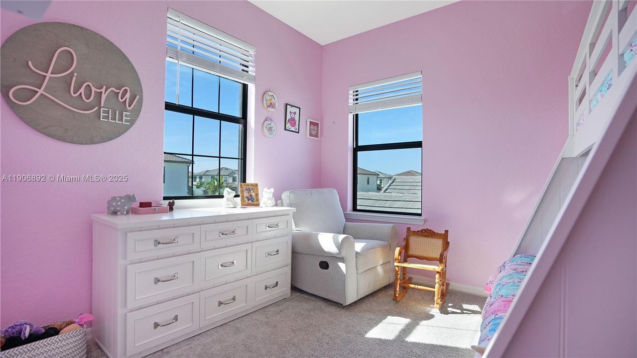 For Sale: $750,000 (4 beds, 2 baths, 2377 Square Feet)