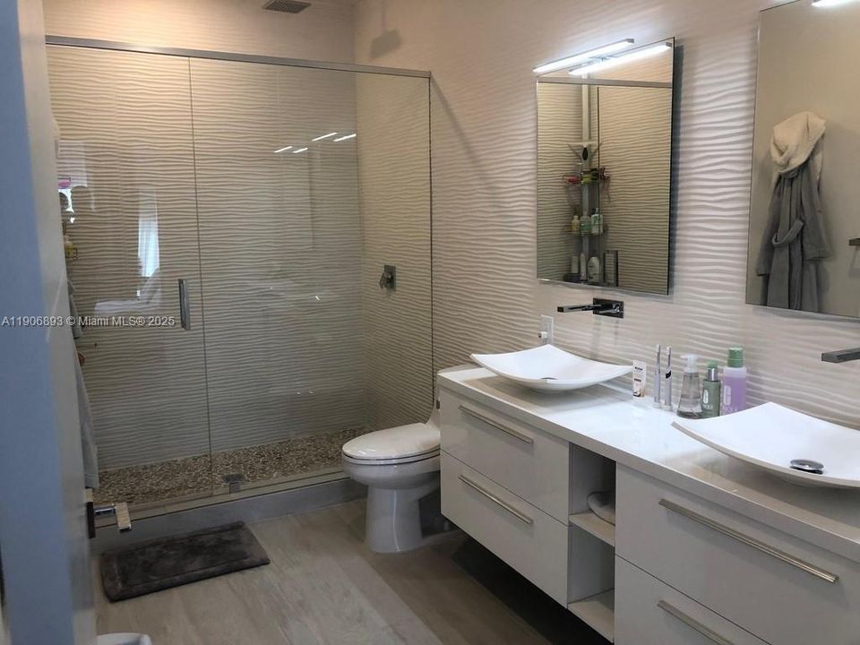 En Venta: $459,900 (2 camas, 2 baños, 1520 Pies cuadrados)