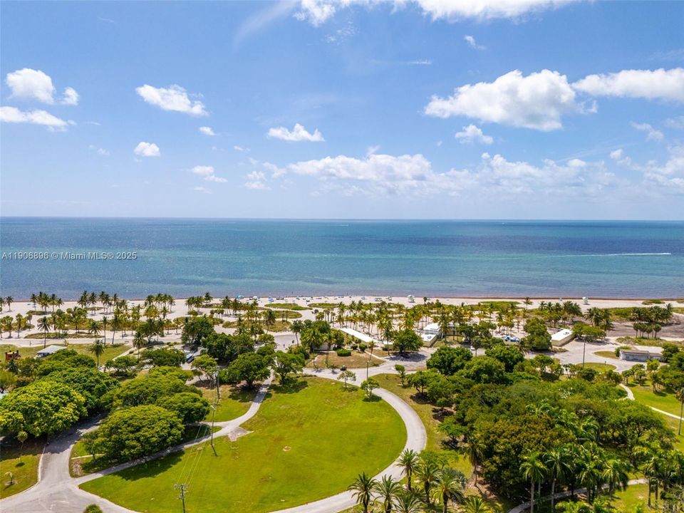 For Rent: $6,500 (2 beds, 2 baths, 1260 Square Feet)