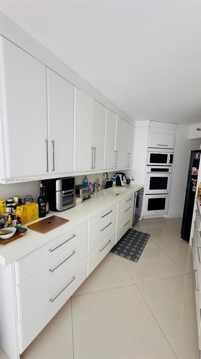 出租: $3,950 (3 贝兹, 2 浴室, 1406 平方英尺)