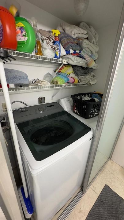 出租: $3,950 (3 贝兹, 2 浴室, 1406 平方英尺)