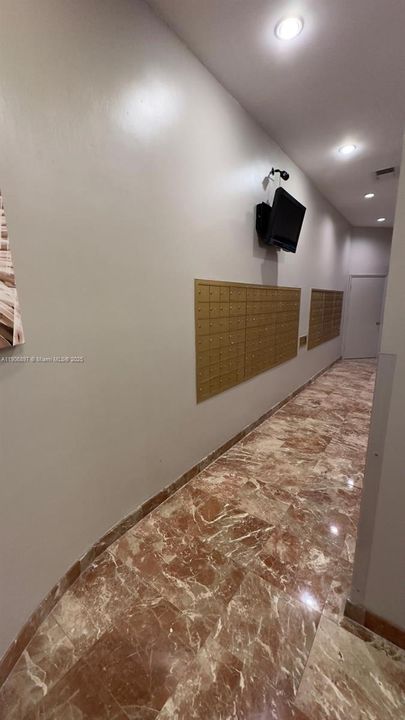 出租: $3,950 (3 贝兹, 2 浴室, 1406 平方英尺)