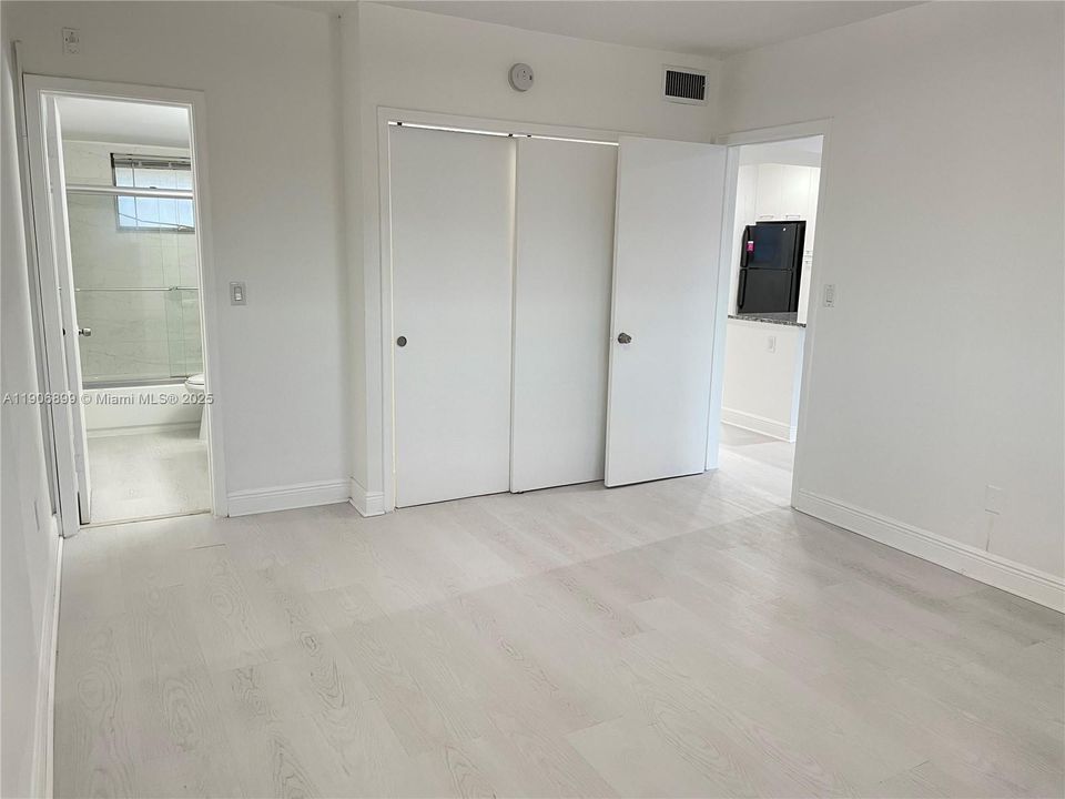 Recently Rented: $1,800 (1 beds, 1 baths, 800 Square Feet)