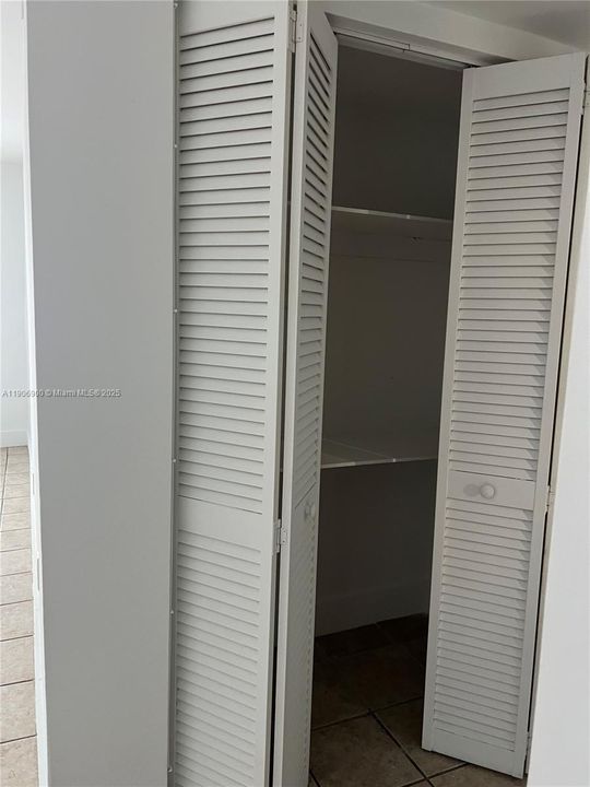 For Rent: $2,400 (2 beds, 2 baths, 1050 Square Feet)