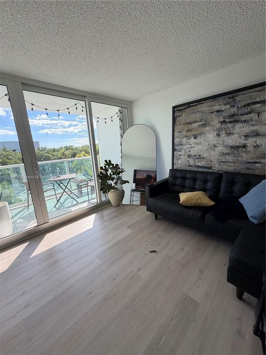 待售: $420,000 (2 贝兹, 2 浴室, 1357 平方英尺)