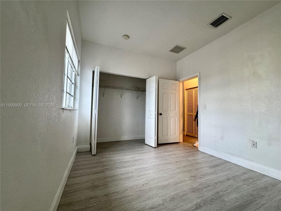 For Rent: $1,850 (2 beds, 2 baths, 1048 Square Feet)