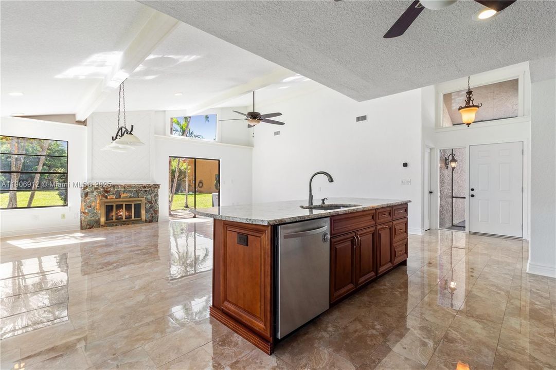 For Rent: $4,500 (3 beds, 2 baths, 1431 Square Feet)