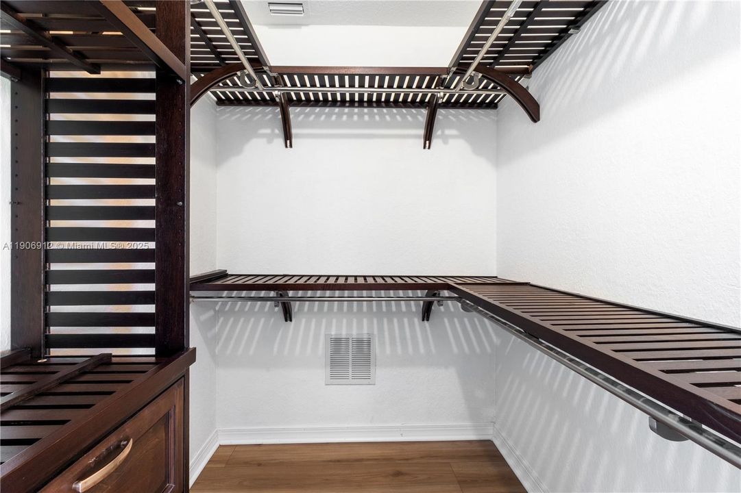 For Rent: $4,500 (3 beds, 2 baths, 1431 Square Feet)