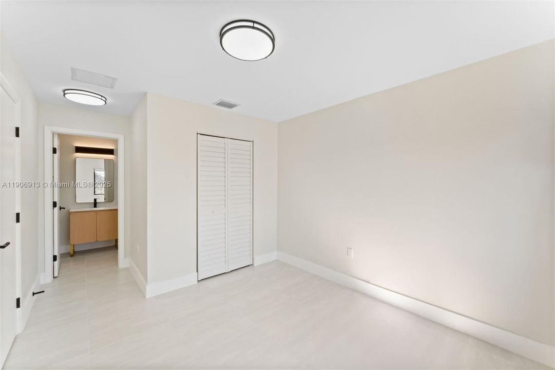 На продажу: $799,000 (0 спален, 0 ванн, 0 Квадратных фут)