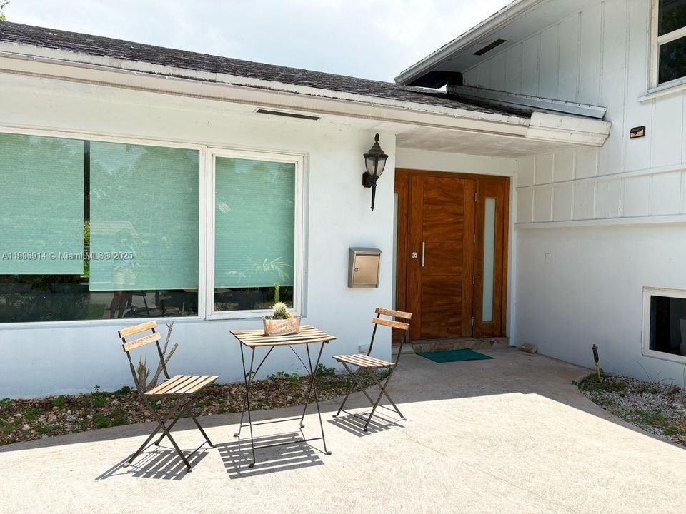 出租: $3,750 (3 贝兹, 3 浴室, 3162 平方英尺)