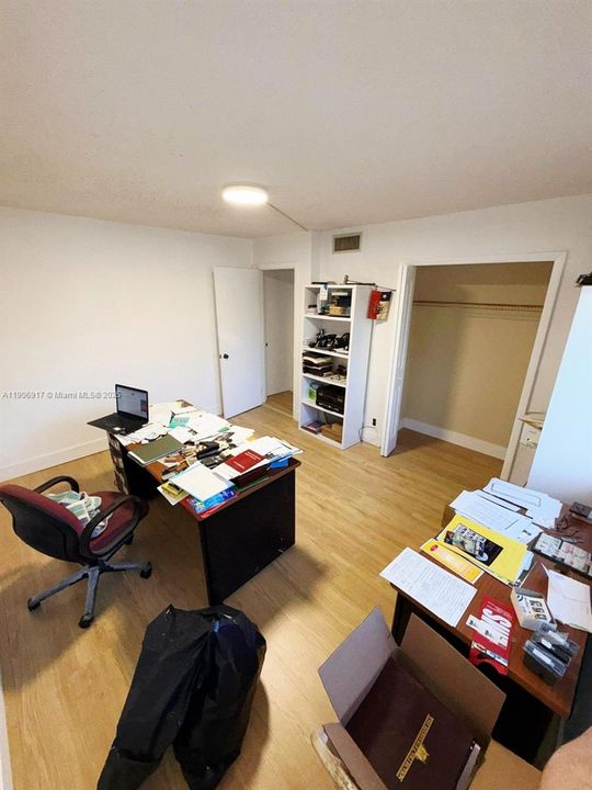 Activo con contrato: $289,000 (2 camas, 2 baños, 1256 Pies cuadrados)