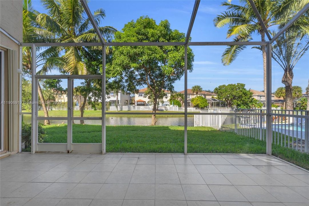 En Venta: $882,000 (5 camas, 3 baños, 2848 Pies cuadrados)