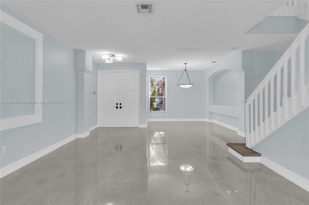 En Venta: $882,000 (5 camas, 3 baños, 2848 Pies cuadrados)