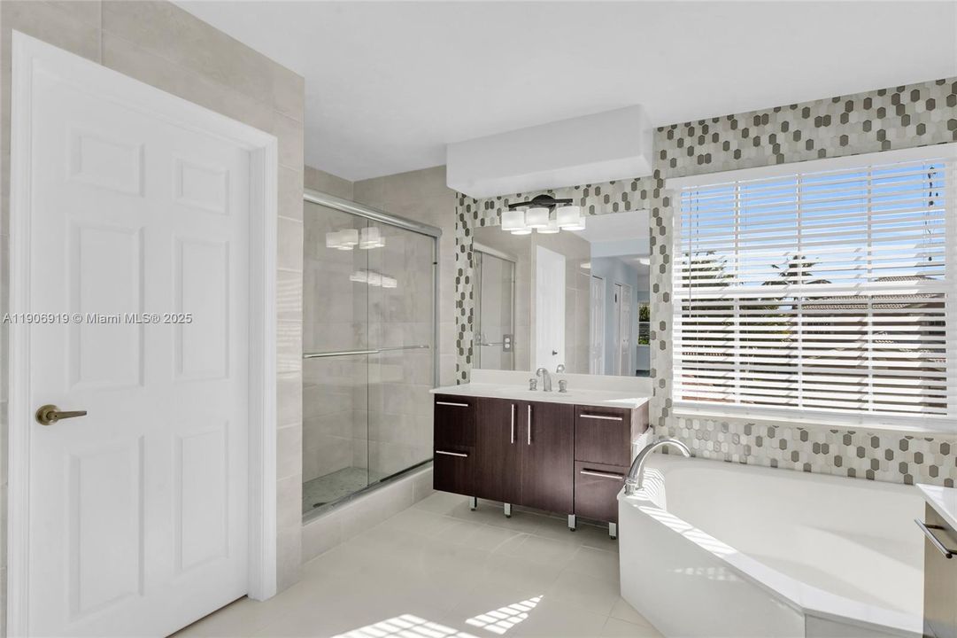 En Venta: $882,000 (5 camas, 3 baños, 2848 Pies cuadrados)