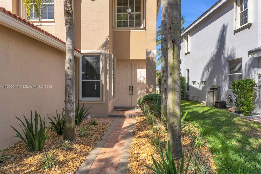 En Venta: $882,000 (5 camas, 3 baños, 2848 Pies cuadrados)