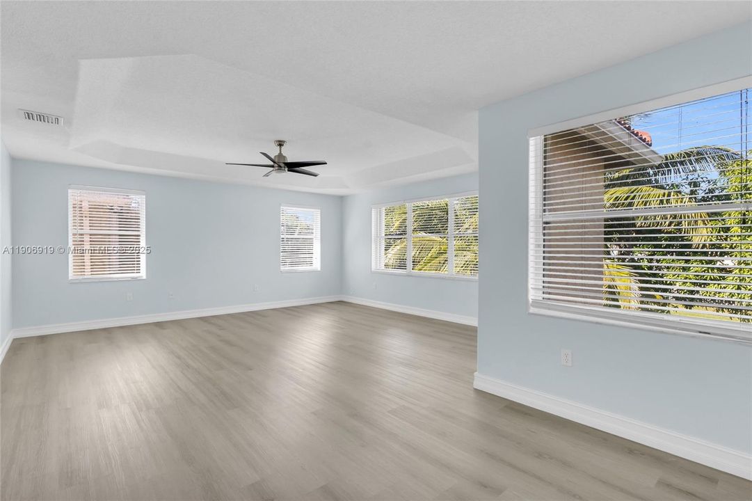 En Venta: $882,000 (5 camas, 3 baños, 2848 Pies cuadrados)