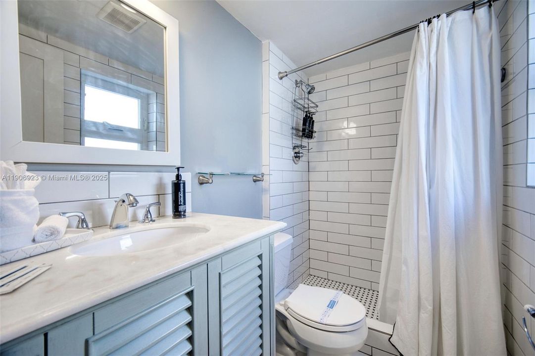 На продажу: $3,250,000 (4 спален, 3 ванн, 3158 Квадратных фут)