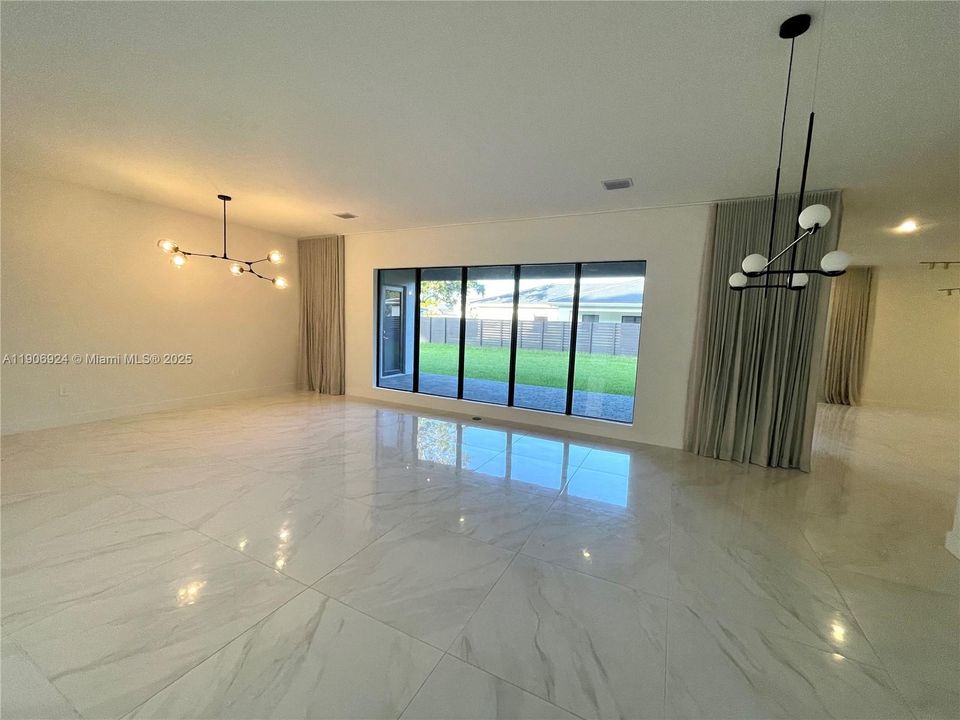 En Renta: $13,500 (7 camas, 6 baños, 4206 Pies cuadrados)