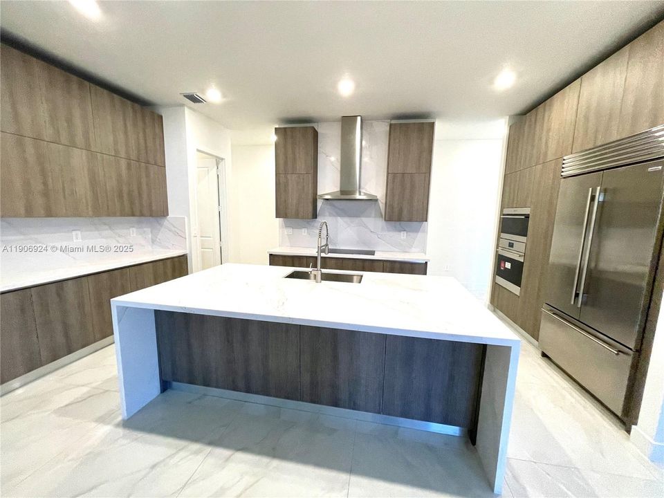 En Renta: $13,500 (7 camas, 6 baños, 4206 Pies cuadrados)