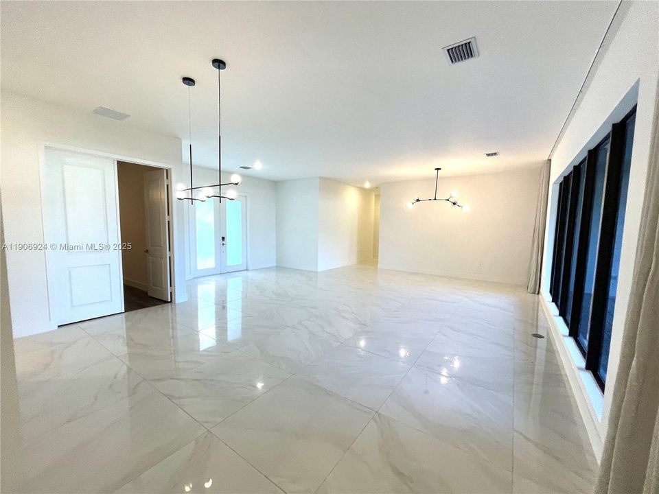 En Renta: $13,500 (7 camas, 6 baños, 4206 Pies cuadrados)