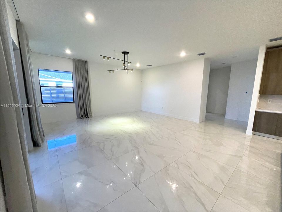 En Renta: $13,500 (7 camas, 6 baños, 4206 Pies cuadrados)